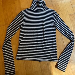 Long sleeve Gap shirt